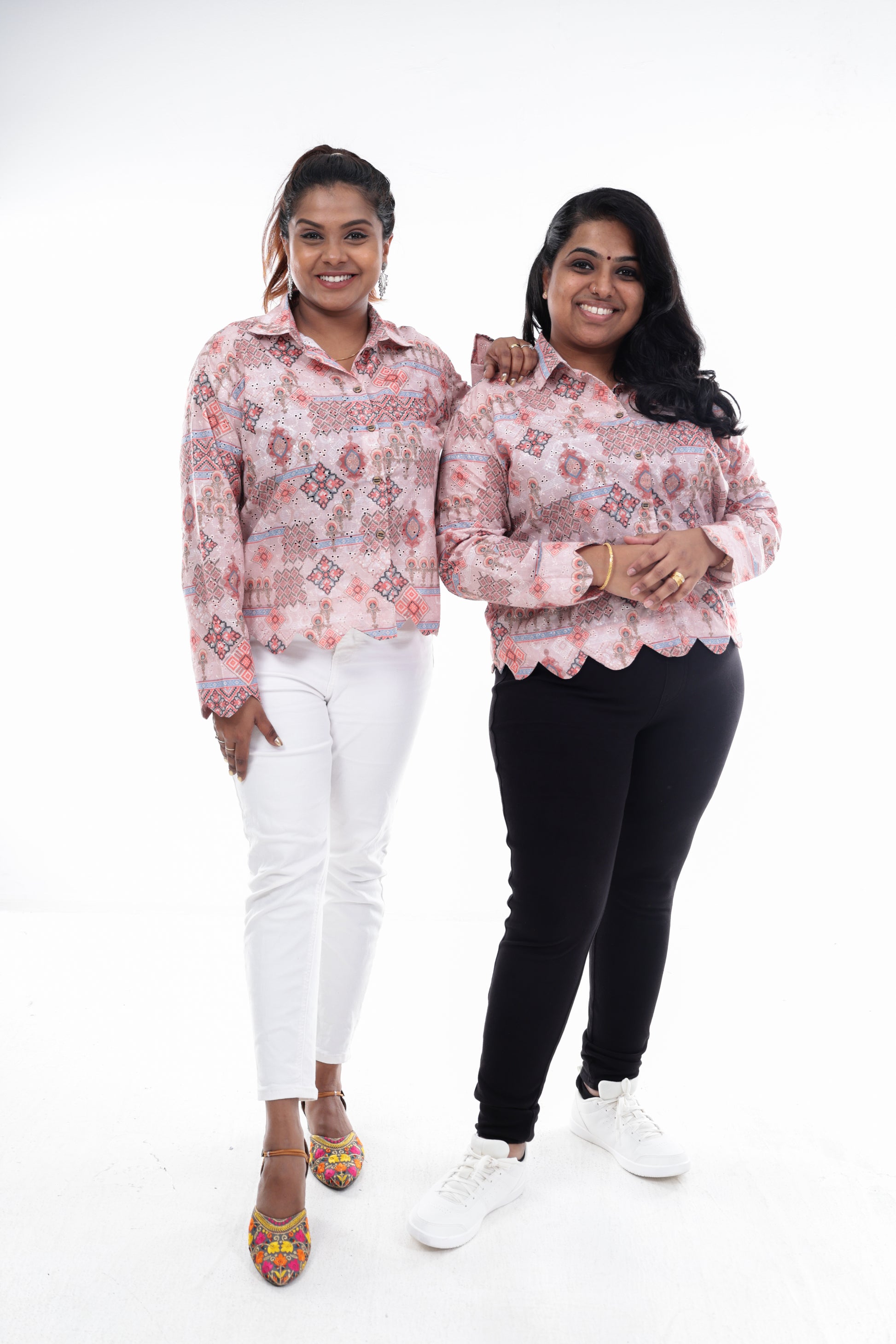 Hakoba Kolam Crop Blouse