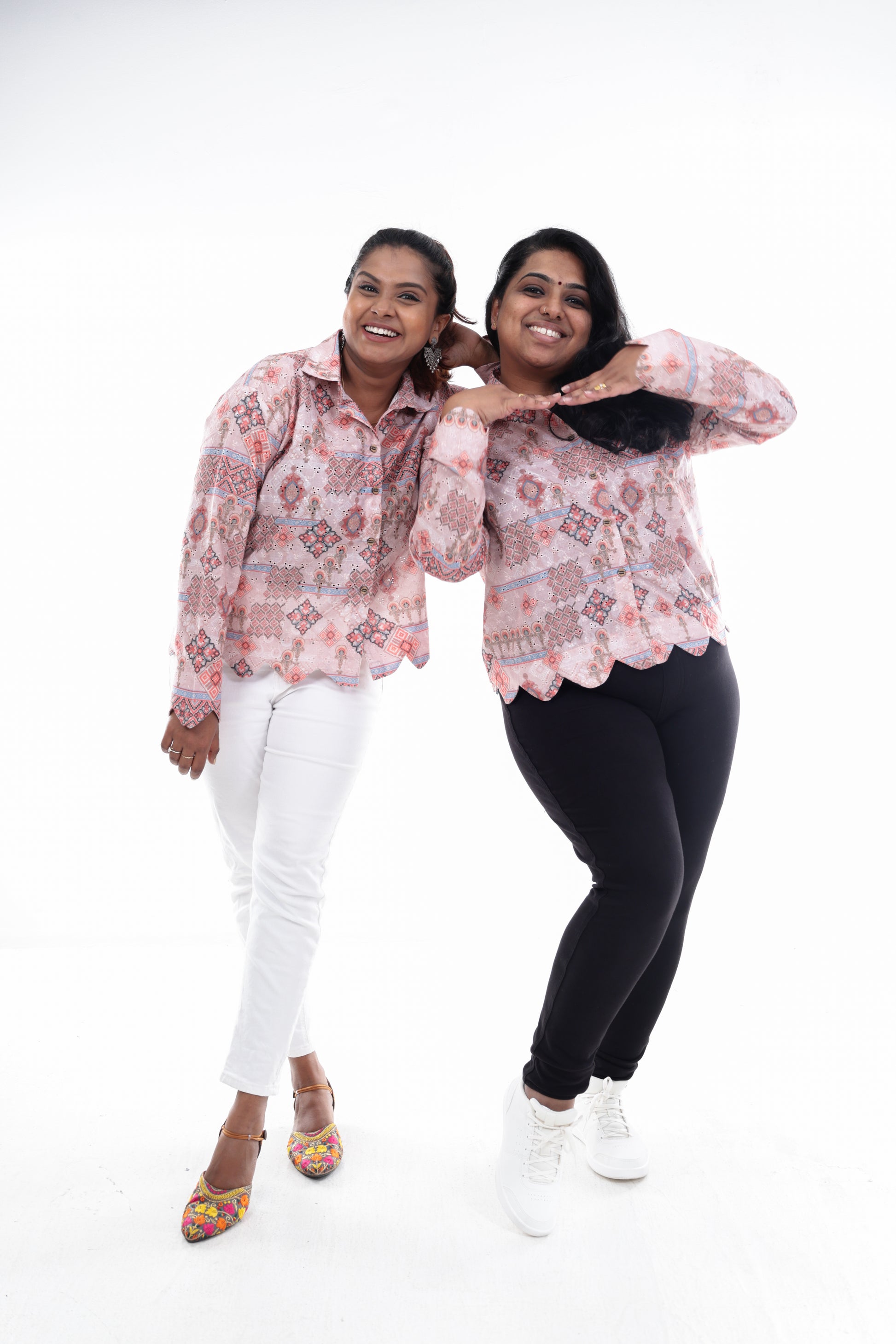 Hakoba Kolam Crop Blouse